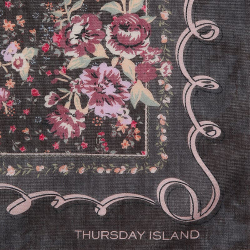 Thursday Island Flower Frame Bandana_T256MHC150W