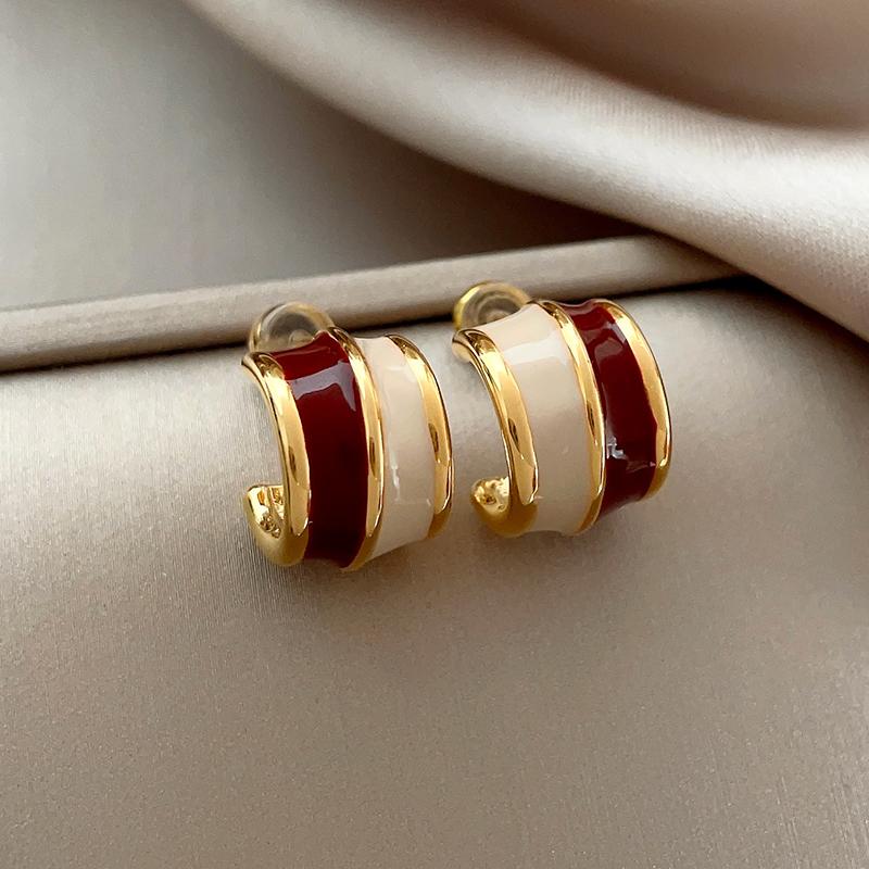 Vintage Wine Red Contrasting Half Circle Enamel Earrings For Womens Elegant Temperament Jewelry Christmas Accessorise