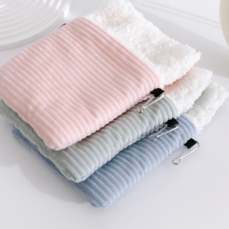 Winter Plush Cotton Nest: Cozy Hanging Bed for Sugar Gliders, Hamsters, and Flying Squirrels
