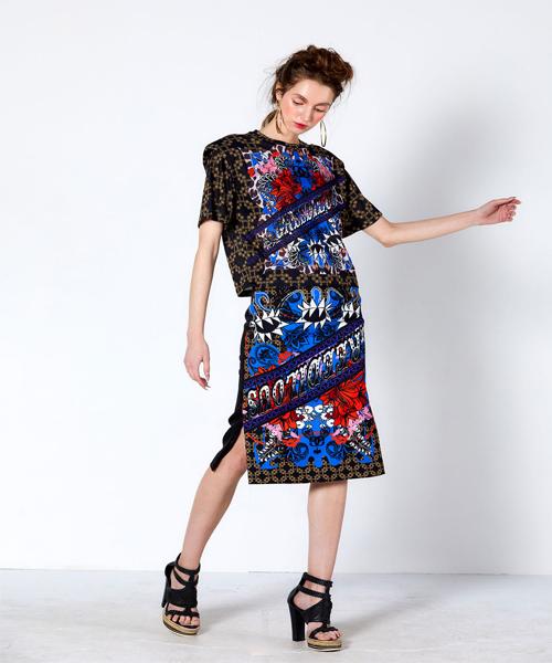 GREEDILOUS Padded Shoulder T-Shirt