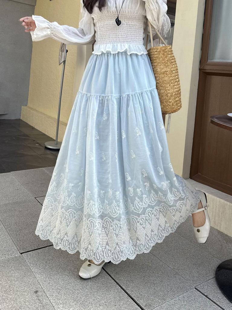 French Fairy Embroidery High-Waist Slim Dress with Cinched A-Line Skirt