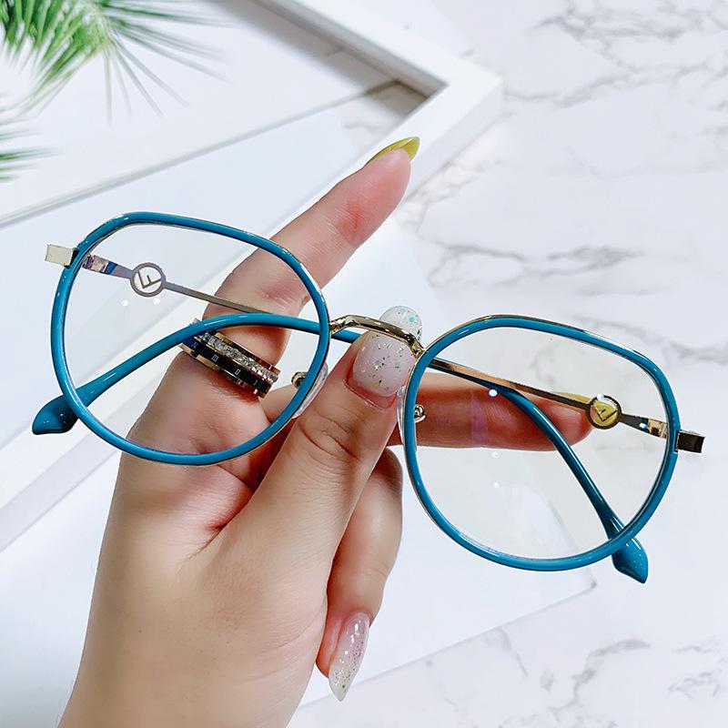 Trendy Women's Anti-Blue Light Metal Eyeglass Frames - Slim, Fashionable, and Prescription-Ready.