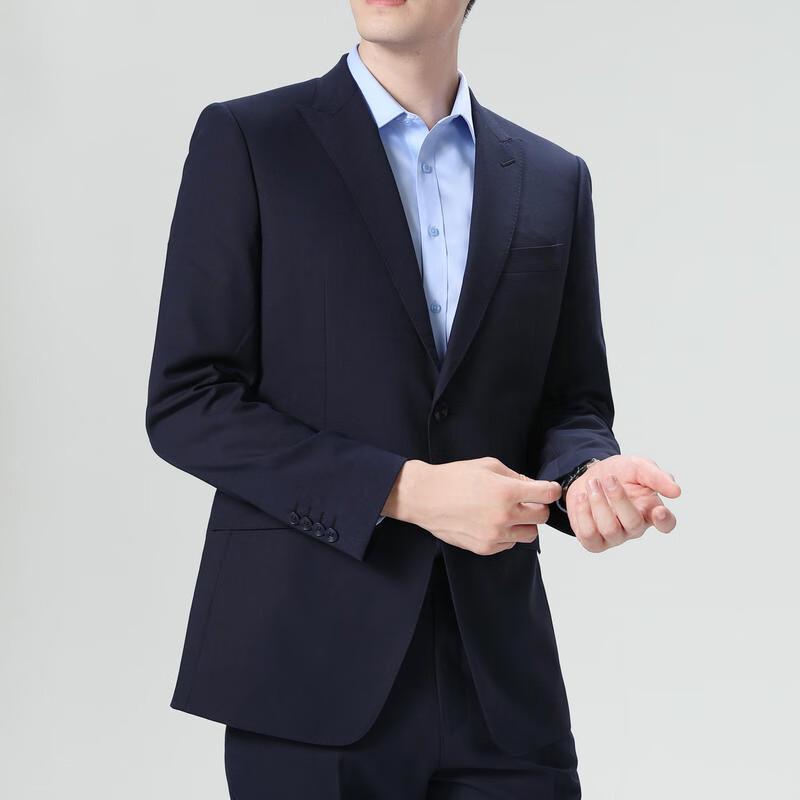 Мужской костюм из смесовой шерсти сапфирово-синего цвета 44B