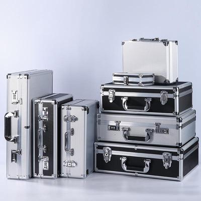 Boîte à outils portable en alliage d'aluminium avec serrure à combinaison - Rangement sécurisé pour outils, équipement audio, documents et espèces.