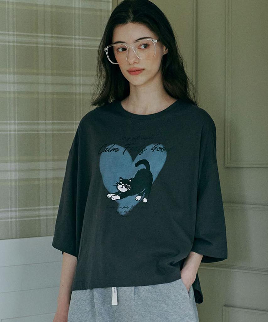 MALOUPE 5219 Heart Cat Graphic T-Shirt (Dark Gray)