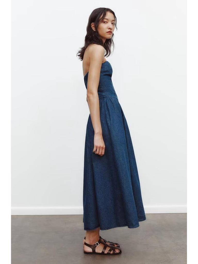 2025 Spring Strapless Women's Blue Denim Off-Shoulder Long Dress with a Straight Neckline and Wide Hem