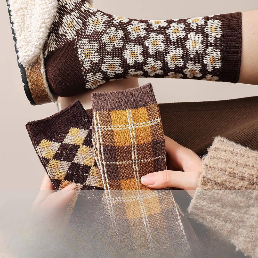Autumn and Winter Retro Socks, Women's Ethnic Style Socks, Thousand Bird Checks, Diamond Checks, Pile Socks, Mid-calf Socks Trend