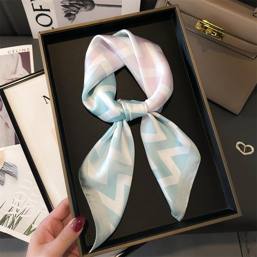 

Новый Роскошный Бренд Шелковый Квадратный Плед Шарф Женский Сатиновый Галстук для Шеи и Волос Мягкий Рабочий Шейный Платок Хиджаб Головной Убор Женский Фуляр Лента 70x70cm