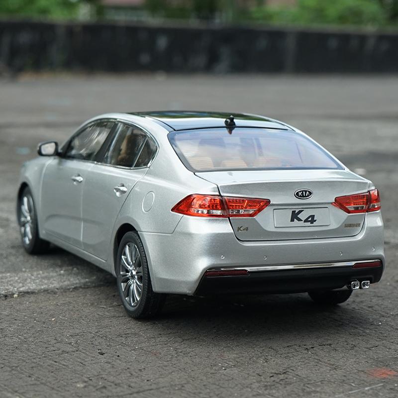 1/18 KIA K4 Alloy Car Model Die Cast Metal Toy Vehicles Simulation Model Car Static Ornament Collection Boy Children's Toy Gifts