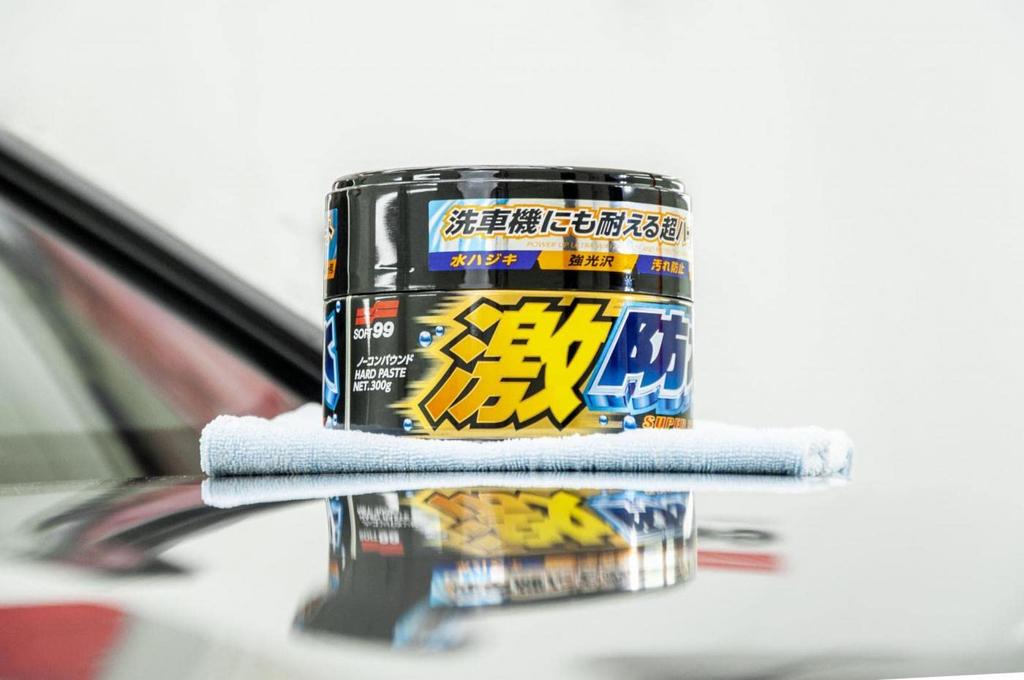 SOFT99 Ultra Waterproof Dark for Protecting and Polishing Automotive Includes Sponge Wax, & Metallic, 300g, Paint, (Product Code 00347)