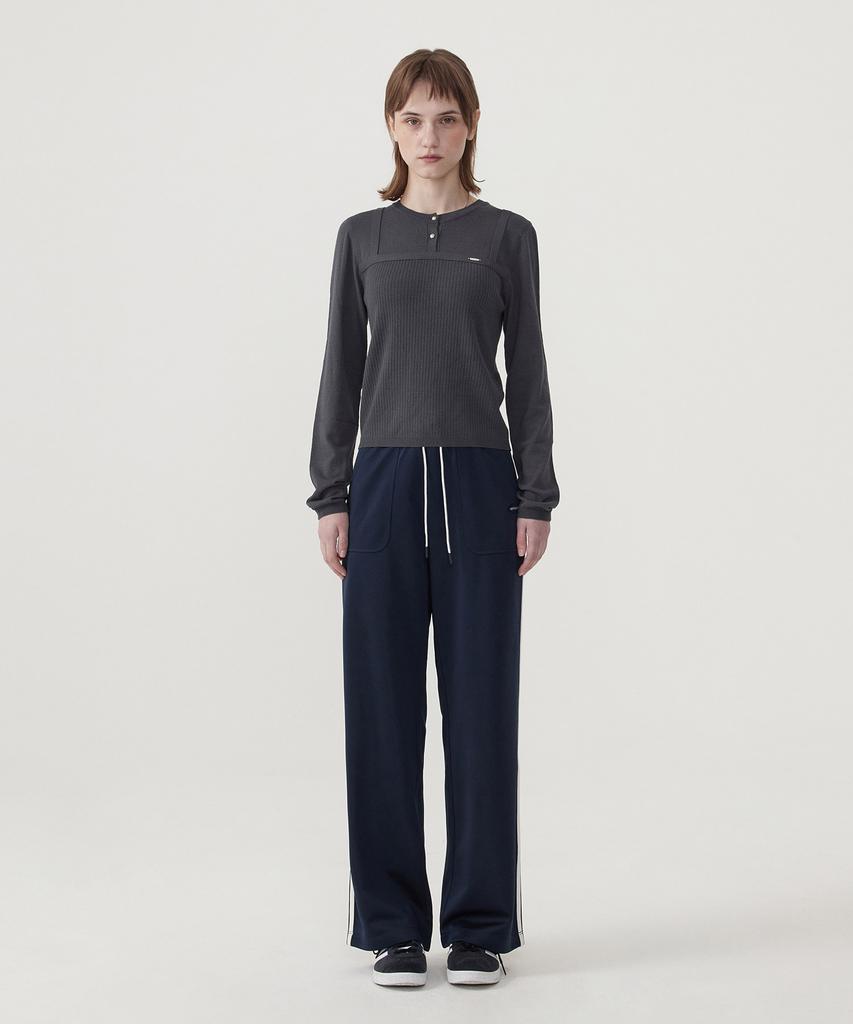 COVERNAT WOMAN Layered Round Neck Knit Charcoal