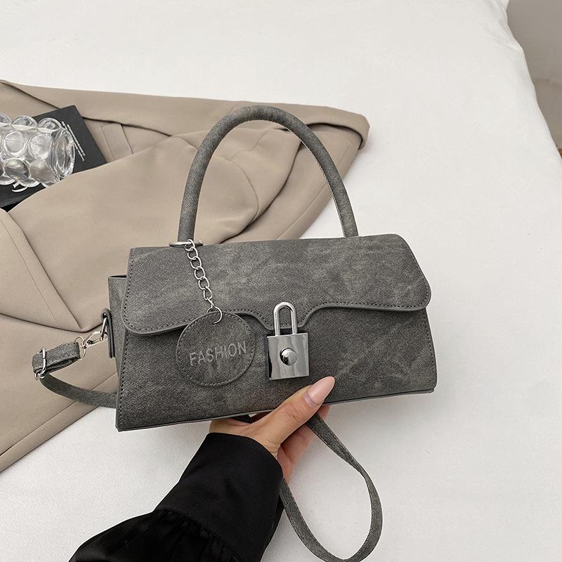 

Retro underarm small square bag autumn new casual new messenger bag niche retro shoulder bag чёрный