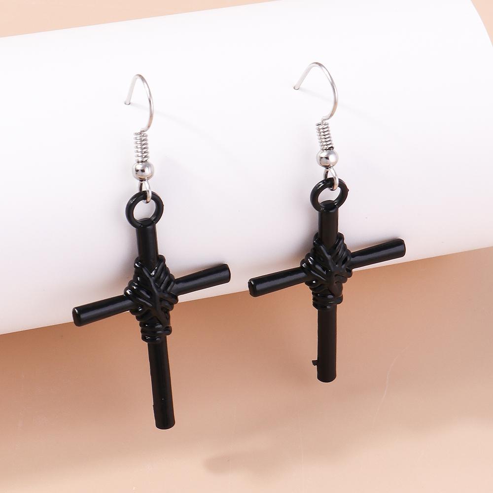 Gothic Metal Love Heart Drop Earrings for Women Steampunk Cross Dangle Earrings Party Jewelry Gifts