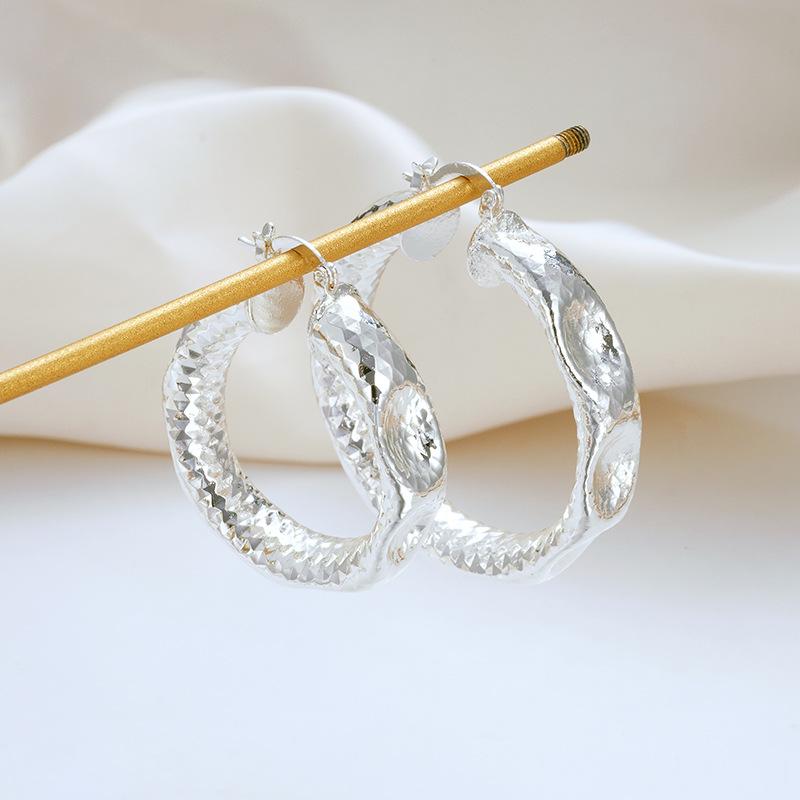European & American Retro Large Hoop Earrings - Light Luxury, Gold & Silver Versatile Design, Statement Ear Ornaments