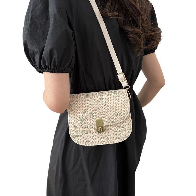 Woven bag women's 2025 new trendy versatile lace flower bag this year popular fashion saddle bag shoulder crossbody