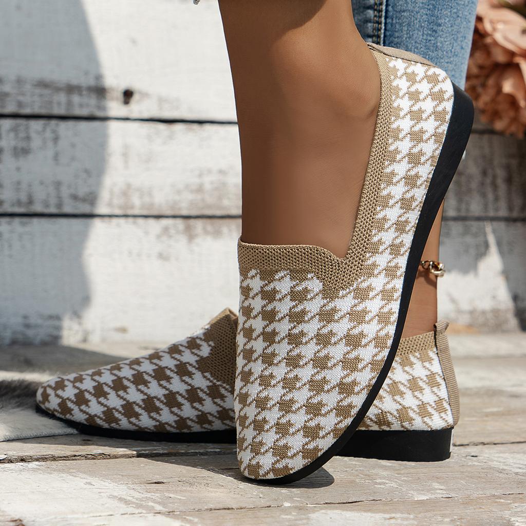 Baskets Plates Femme Mode 2025 Nouveau Printemps Tricotées Slip Mocassins Loafers Maille Respirante Chaussures Lolita Baskets Femme Zapatos De Mujer