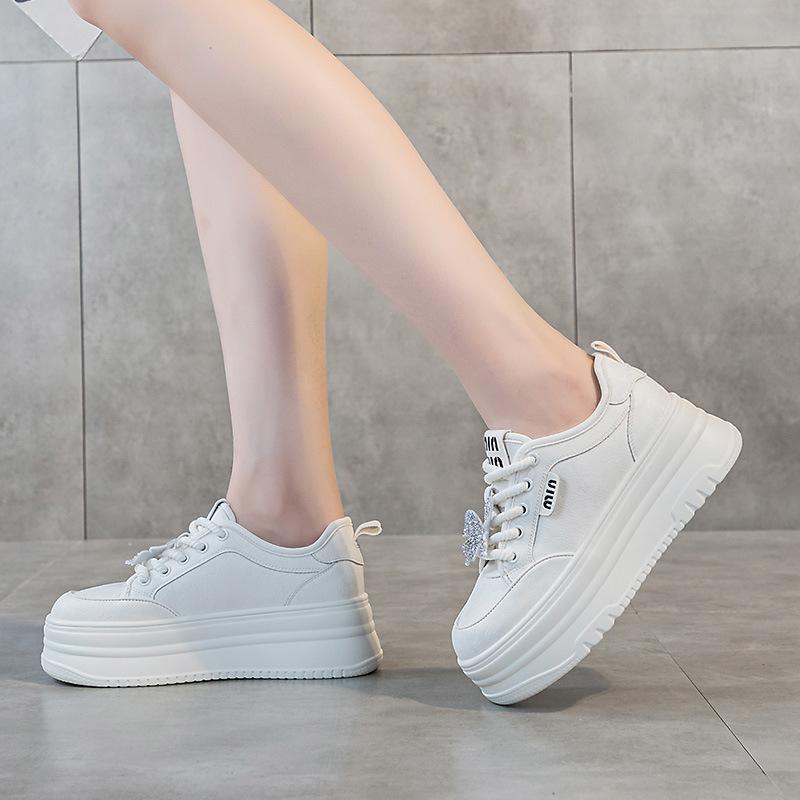 Small size women's shoes spring 2025 platform women's shoes butterfly rhinestone versatile muffin shoes casual sports white board shoes