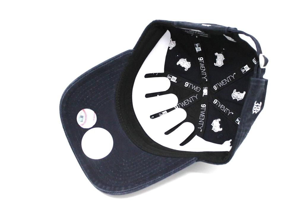 New Era MLB 9TWENTY Scatter Hat with Mini Boston Red Sox Women's Logo,
