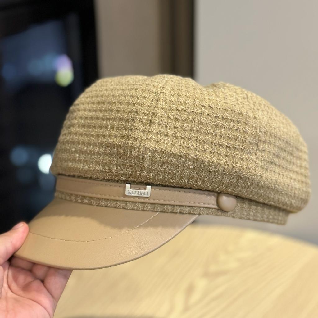 New Autumn and Winter Plaid Leather Octagonal Hat for Women Spring and Autumn Retro British Painter Hat Showing Face Small Duck Cap