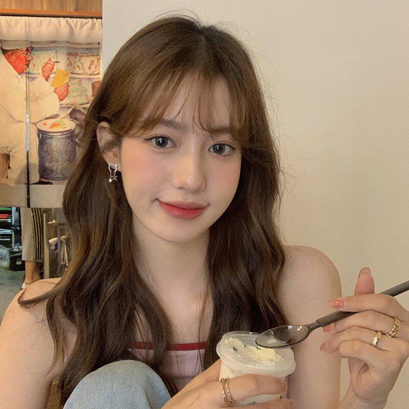 S925 Silver Needle Cat Stud Earrings with Diamonds for Women – High-End 2024 Trend, Niche Dangle Style & Exquisite Design.