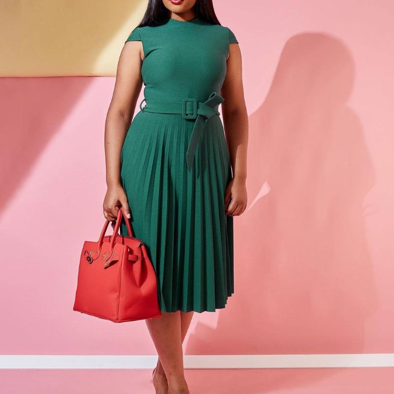 Women's Summer Short-sleeved Lace-up Solid Color Waist Pleated Medium and Long Large-size Dress