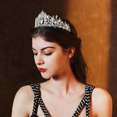 Bride's Versatile Veil Hair Accessory Light Luxury Niche Handmade Crystal Crown Banquet Party Versatile Rhinestone Crown
