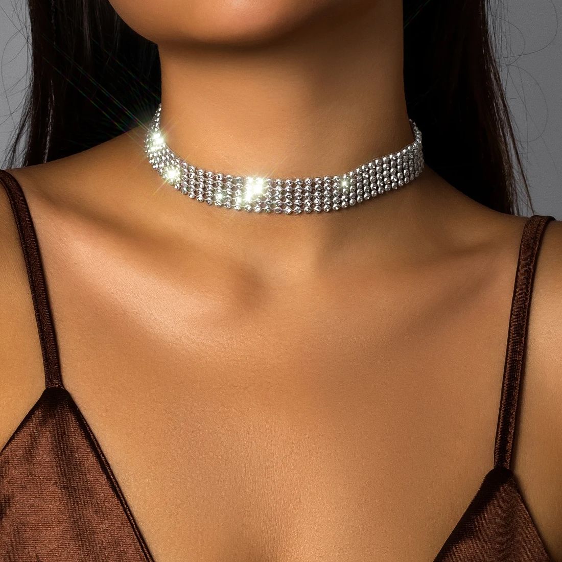 

SHIXIN Shiny Full Rhinestone Short Choker Necklace for Women Trendy Luxury Collar on Neck 2026 Fashion Party Nightclub Jewelry