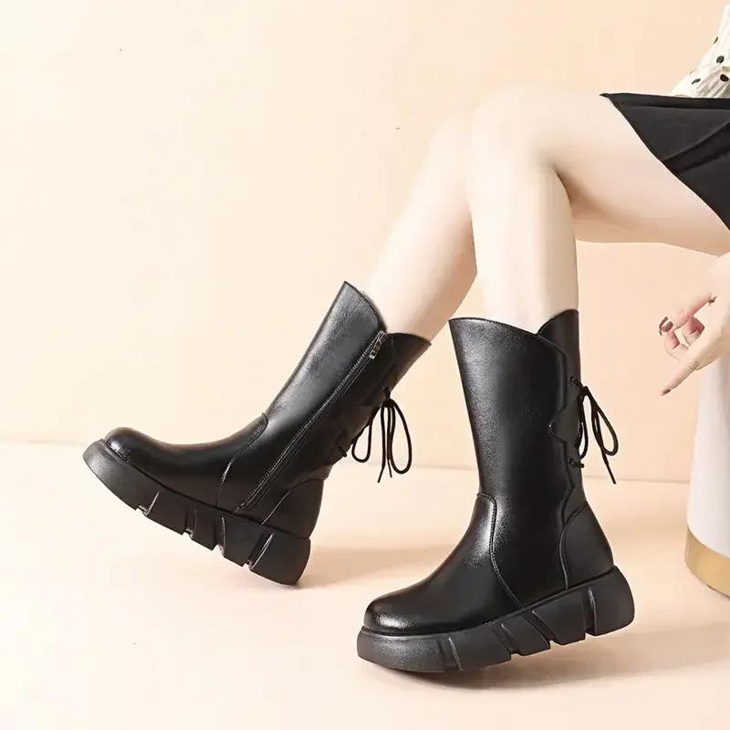 Женские полусапоги на среднем каблуке с круглым носком — фото 6