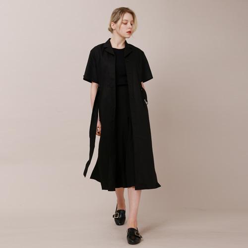 WUNDER GEIST Tailored Collar Short Sleeve Strap Long Dress (Black)