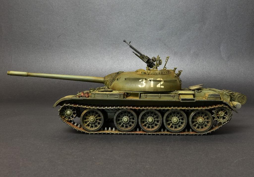 Miniart Scale Soviet Medium Tank Plastic Model Kit MA37017 1/35 T-54A