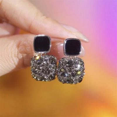 Schwarz Kristall Frauen Baumeln Ohrringe Glänzenden Strass Quadrat Anhänger Ohrringe Elegante Party Ohr Schmuck pendientes