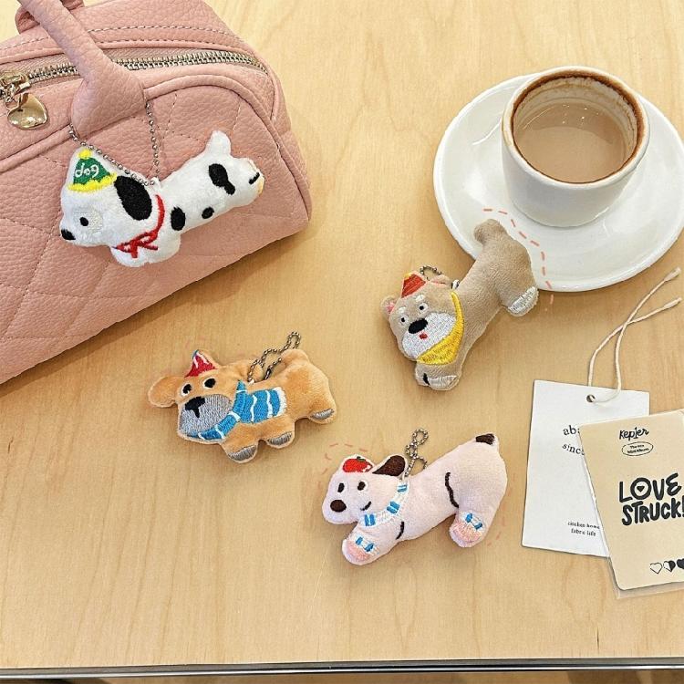 Cartoon Langer Plüschhund Schlüsselanhänger Einzigartiges Musterdesign Ergonomischer Stofftier-Anhänger zur Befestigung an Multi-Geräten