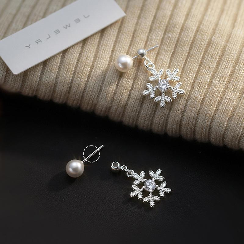 Elegant Two-Way Crystal Snowflake Pearl Stud Earrings for Women