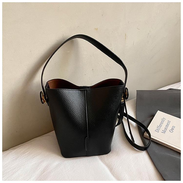 Korean niche handbag women's 2025 new fashion retro bucket bag high-end versatile shoulder messenger bag