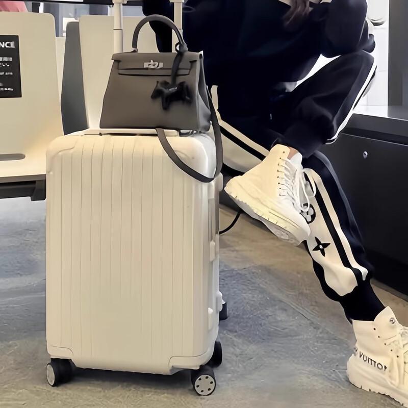 Odolný hardshell kufr Li Shen pro ženy