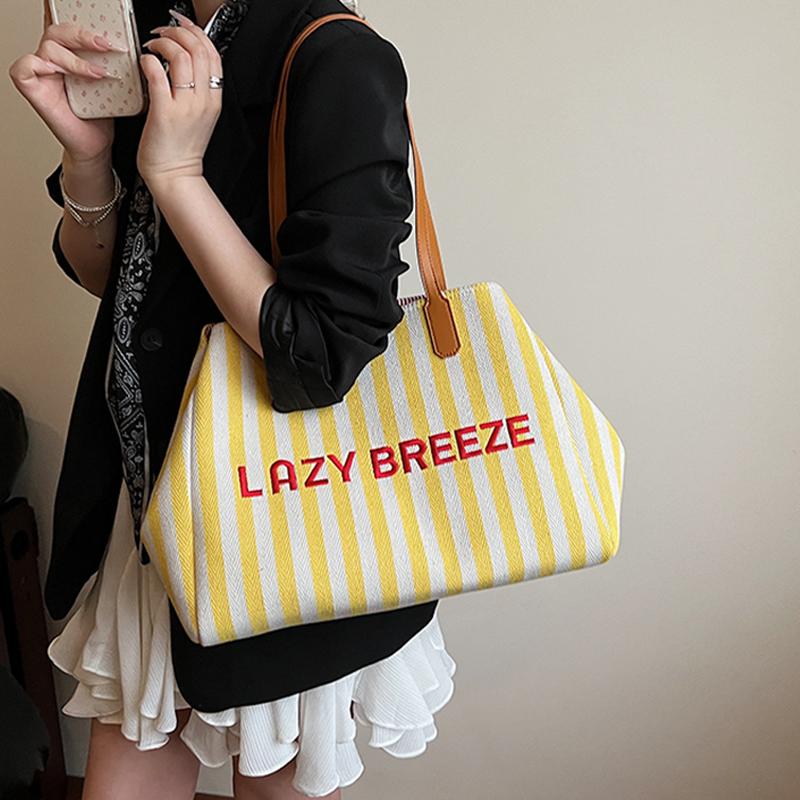Fashi Art Stripe Large Capacity Tote Bag Women New Versatile Ins Commuter One Shoulder Bags Casual Letter Travel Tote Bag