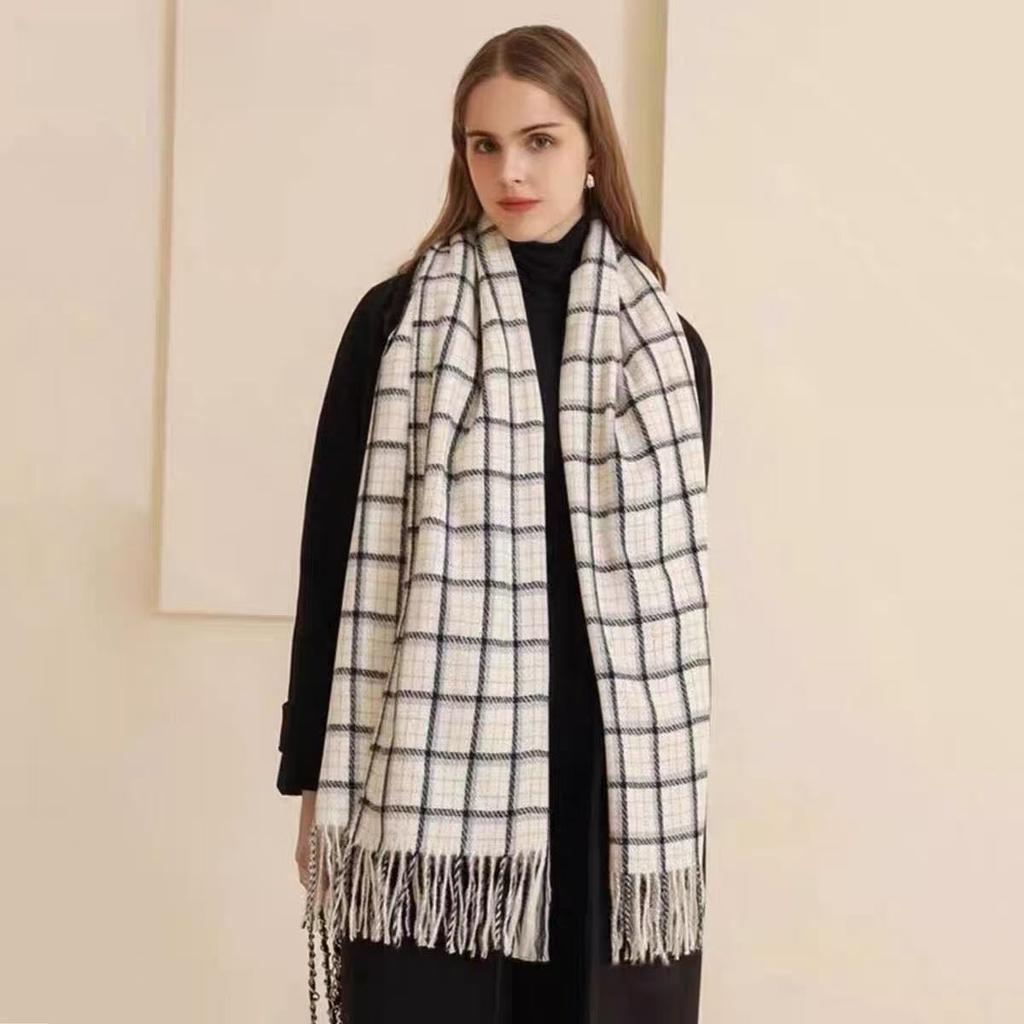 [One piece] Scarf women's new winter plaid to keep warm, advanced sense versatile and sweet student scarf
