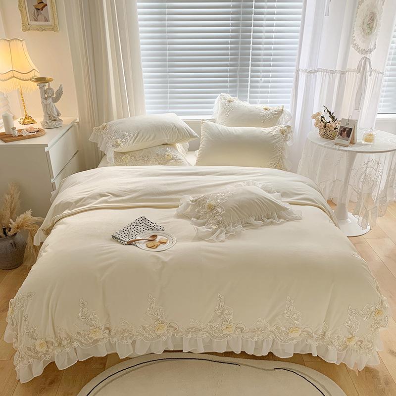 

Роскошный французский комплект постельного белья из молочного флиса 4 предмета Толстый коралловый флис Кружево принцессы Пододеяльник для зимы 1.8M bed