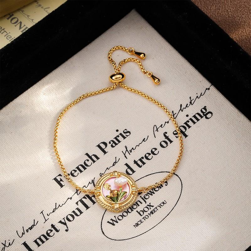 Elegant Floral Freshwater Pearl Bracelet With 18K Gold Plated Copper Natural Stone Women Stretch Design