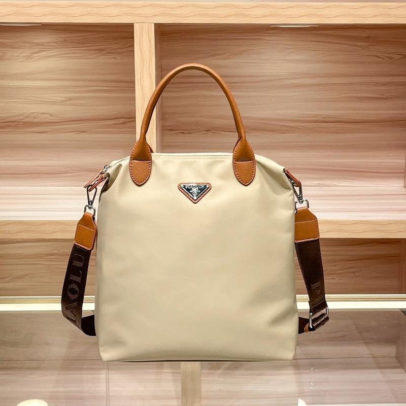 Сумка - Вместительная сумка-тоут, Легкая и простая сумка через плечо