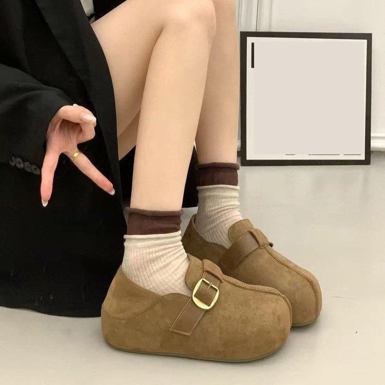 Außenbekleidung mit dicker Sohle Anti-** Aufkleber Birkenstocks Herbst und Winter neue lässige höhenvergrößernde Samt Zwei Baumwollschuhe