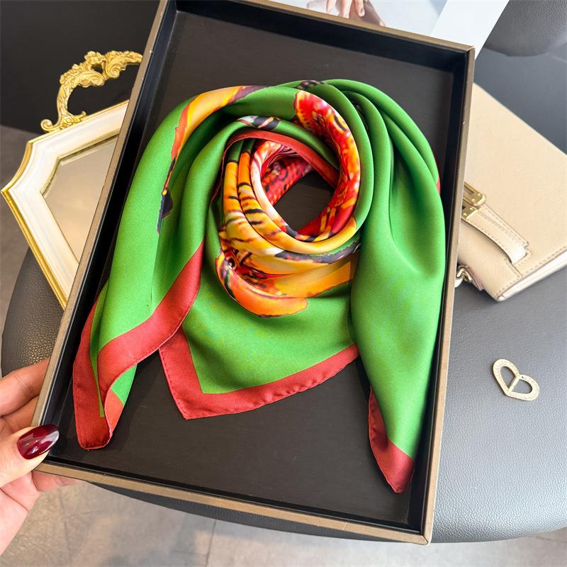 

Luxury Horse Print Silk Square Scarf Women Soft Satin Kerchief Hairband Neckerchief Head Hijab Lady Headband Foulard Bag Ribbon 70x70 cm