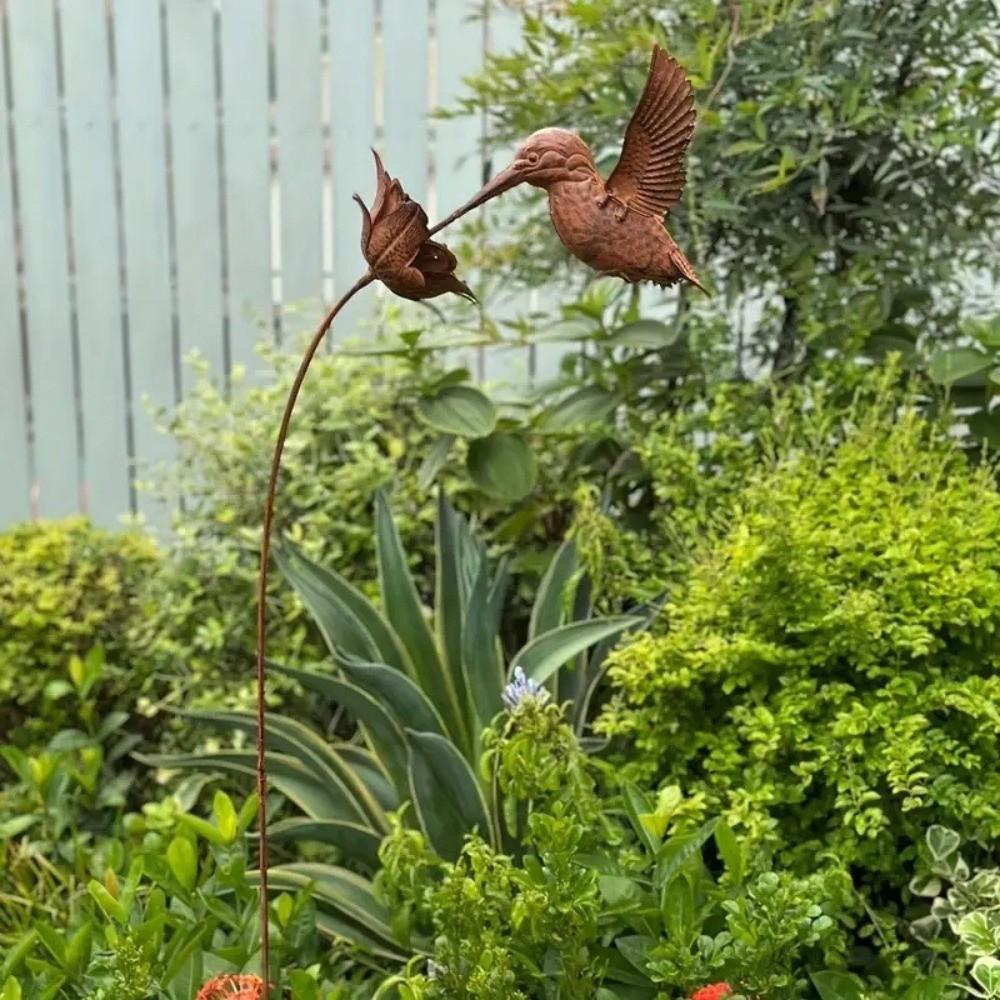 Rusty Metal Texture Hummingbird Garden Stake Weather Resistant Iron Easy Installation Wrought Iron Bird Statue