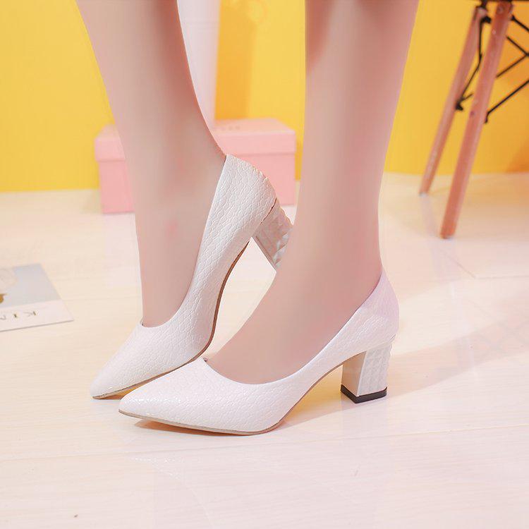 thick heel pointed toe pumps