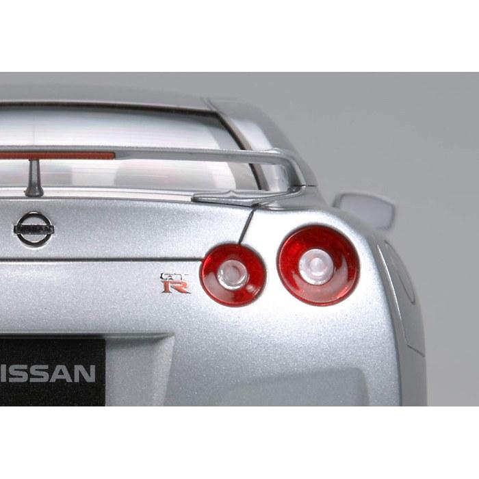 Tamiya 1/24 Sports Car Series No. 300 Nissan GT-R Plastic Model 24300 Pre-colored One Size