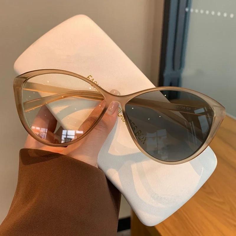 Fashion Cat Eyes With Myopia Frame Women Ultra Light Anti Blue Light Retro Sunglasses Unisex Color Changing Near Sight Eyewear