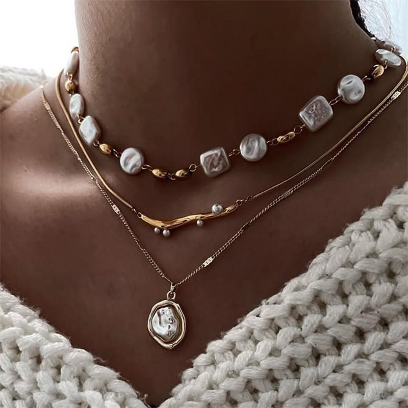 Collier pendentif en alliage forme géométrique pour femmes avec éléments circulaires Tendance été