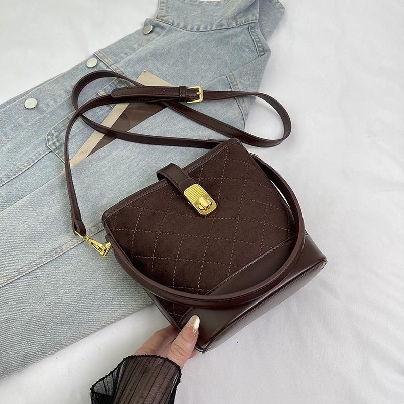 Popular Small Bag Women's Autumn and Winter New Matte Retro Messenger Bag Portable Bucket Bag