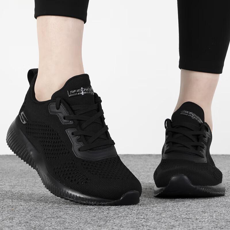 Skechers Women s Lightweight Breathable Mesh Athletic Shoes US 5.5