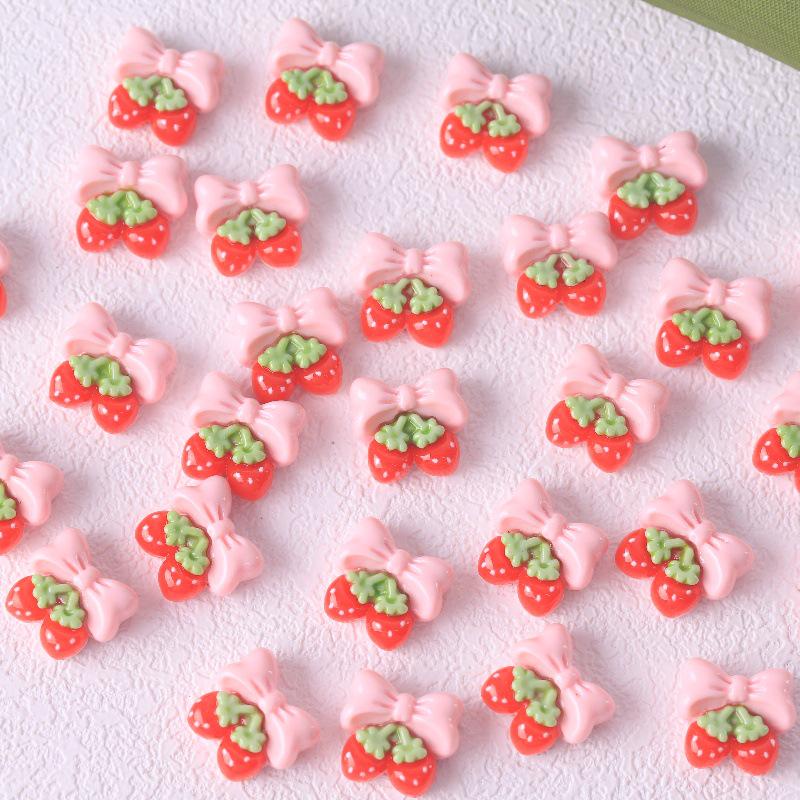 

Комплект украшений из смолы «Клубничный бант» и детских аксессуаров для волос